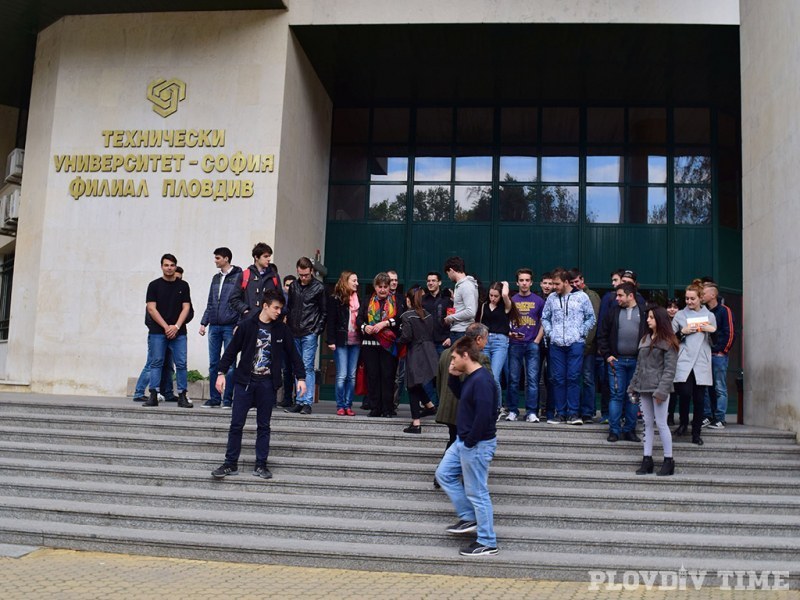 95 на сто от местата в Техническия университет в Пловдив вече са заети