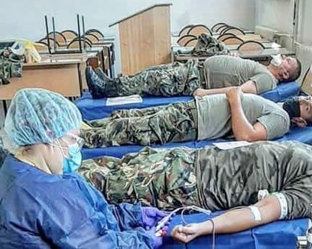 Десетки военнослужещи от Карлово отново спасяват животи