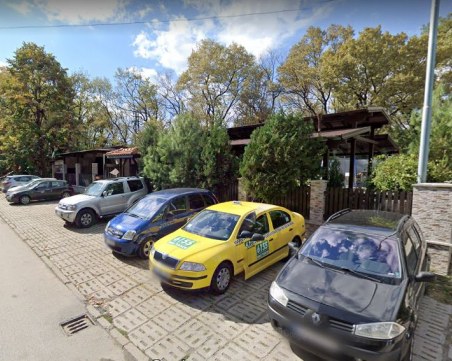 Инвеститорът на парцела край Лаута: Няма да изсека нито едно дърво, сградата е с 8 апартамента