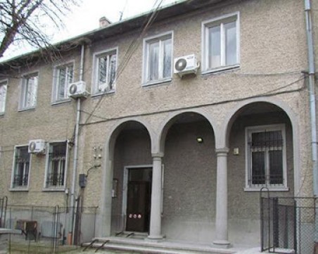 Малолетна два пъти пристана на възлюбения си в Розино, младежът се размина с глоба