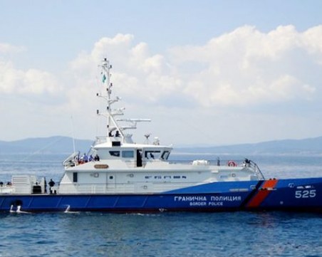 Спасиха аварирал кораб край Обзор