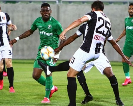 Лудогорец - Локо 0:0, черно-белите пропускат, орлите останаха с 10 души НА ЖИВО