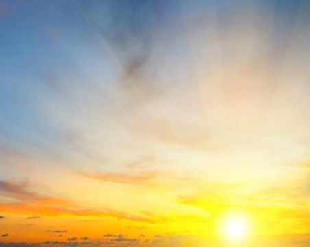 Слънце нажежава градусите в цялата страна