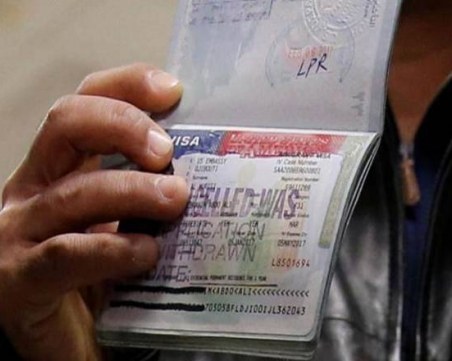 САЩ повишават цените за зелени карти и гражданство