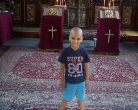 5-годишният Бени се бори с тежко заболяване, има нужда от нашата помощ