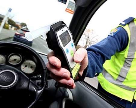 Двама пловдивчани преспаха в ареста, седнали зад волана неадекватни