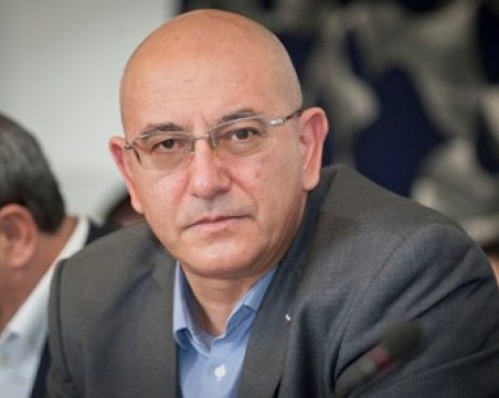 Ревизоро и зам. главният прокурор тръгват на проверки за загробени пестициди