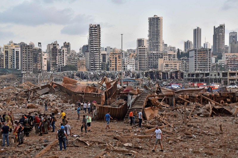 Десетки жертви в Бейрут - болниците са препълнени след мощната експлозия