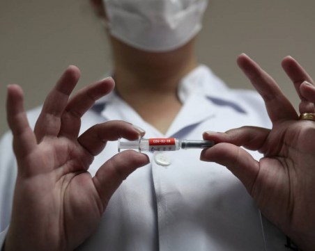 БАН уверява: Ваксината срещу COVID-19 ще бъде патентована у нас