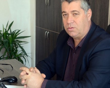 Директор на училище в Столипиново поема Хуманитарната гимназия