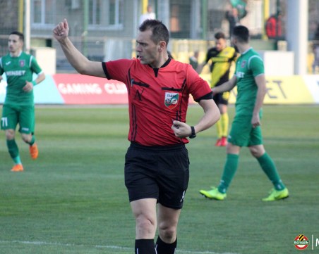 Определиха рефера на дербито Ботев - Локо