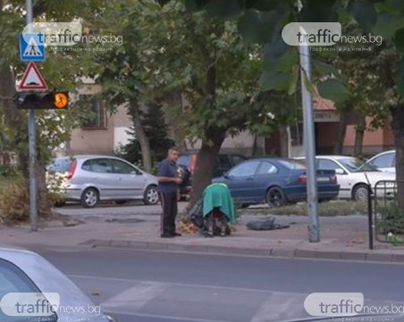 Метачка крие цигари в чували за смет, пласира ги в Тракия