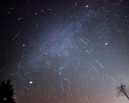 Еволюцията на Земята била благодарение на извънземни сблъсъци с планетата