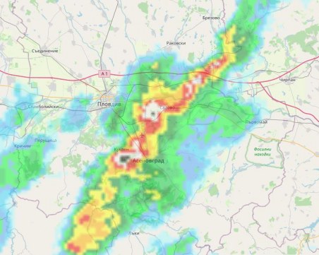 Силна буря идва към Пловдив – порои в Асеновград и Родопската яка