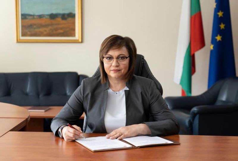 Нинова: Функционират ли институциите в България?
