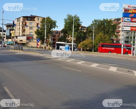 Блокада на Коматевско шосе заради мача, спират автобусите