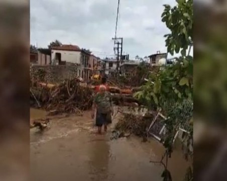 Бурята уби бебе и още двама туристи на гръцки остров