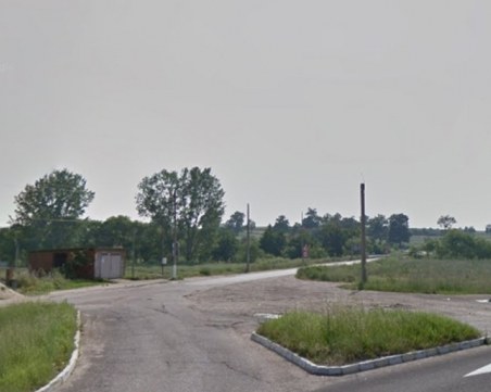 Пловдивско село след погрома от бурята: Близо ден няма ток, покриви и посеви опустошени