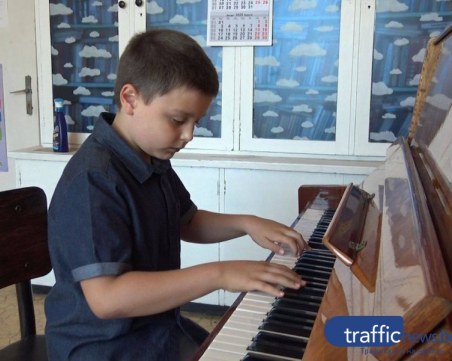 8-годишният пловдивски пианист Борис със световно признание