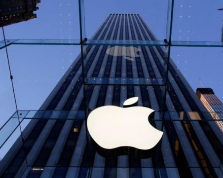 Стойността на Apple доближава БВП на Италия