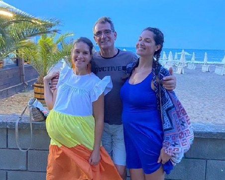 Бащата на най-усмихнатите сестри в Пловдив е истински щастливец