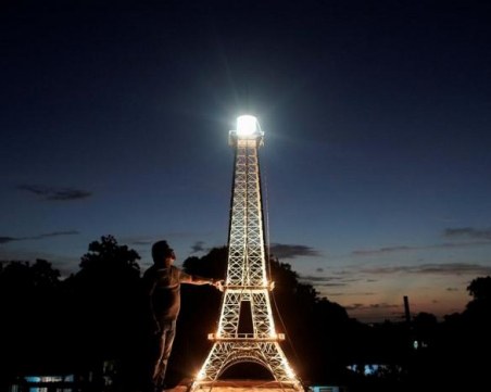 Хавана се сдоби със собствена Айфелова кула