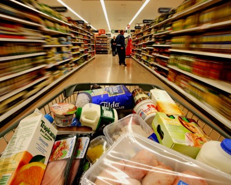 От 10% до 50% спад на клиентите отчитат веригите в различните периоди на кризата