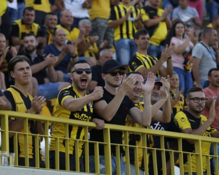 Дани Каназирева: На мач и концерт в Пловдив задължително с маски