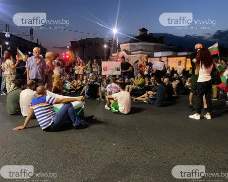 Разнобой! Протестът се раздели, блокираха 2 кръстовища