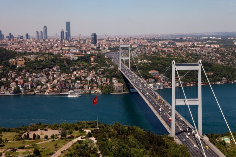 Коронавирусът съсипа туризма в Истанбул