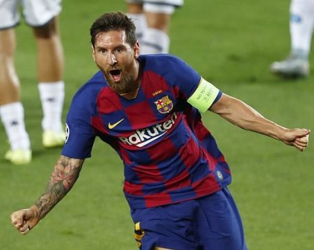 Меси и Роналдо единствени с над 100 милиона печалба годишно