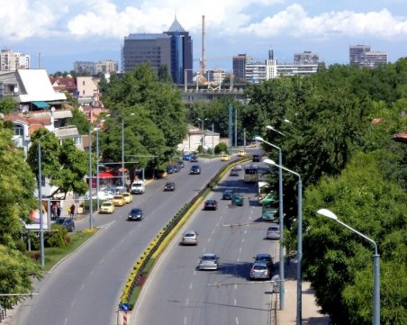 Пет автобусни линии променят маршрута си тази вечер