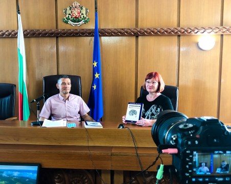 Пловдивски съдия издаде третата си книга