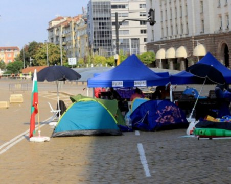 Напрежение на протеста! Столичанка скочи срещу блокадите, нарече демонстрантите платени