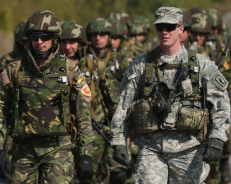 Трупа ли НАТО въоръжени сили на границата на Беларус?