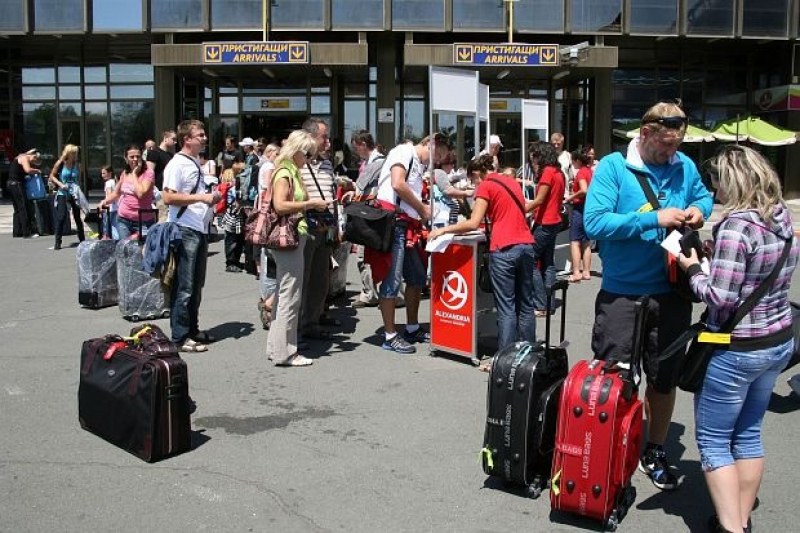 Държава, която ни захранва с хиляди туристи, отмени карантината за идващите от България