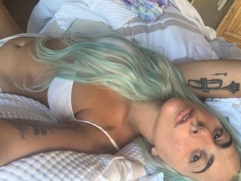 Лейди Гага трупа лайкове с нов цвят на косата