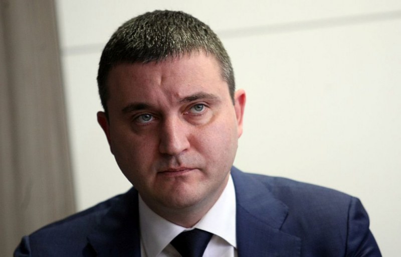 Скорострелно: Владислав Горанов си отвори фирма, минава в частния сектор