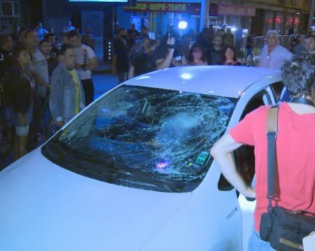 Протест пред Румънското посолство в защита на майките и жените тази вечер