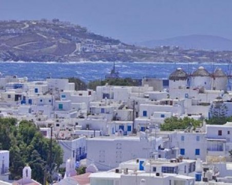 Извънредни мерки на Халкидики и Миконос заради COVID-19