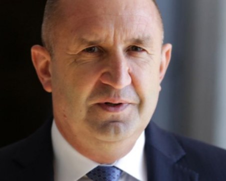 Радев отива на Шипка въпреки отложените тържества