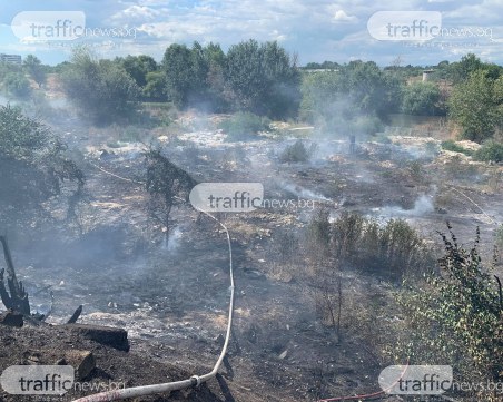 Гуми пламнаха в коритото на Марица! Четири пожара в областта