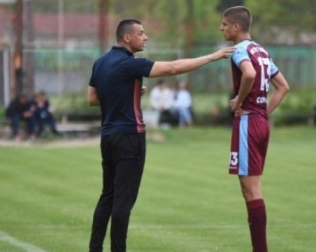 Септември в спор с Бенфика за млад талант