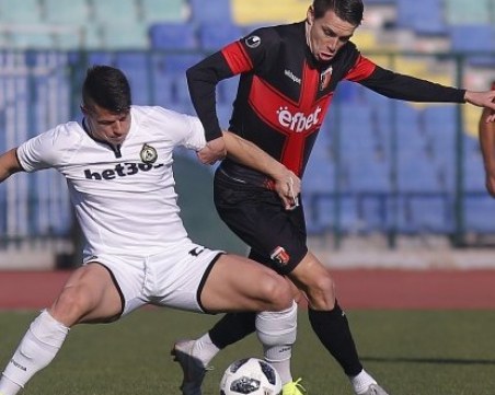 Локо удари Славия в Овча Купел с два страхотни гола