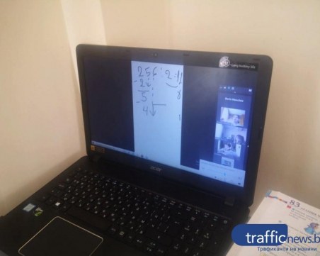 Онлайн обучение само с бележка от лекар, присъствието - задължително за началните класове