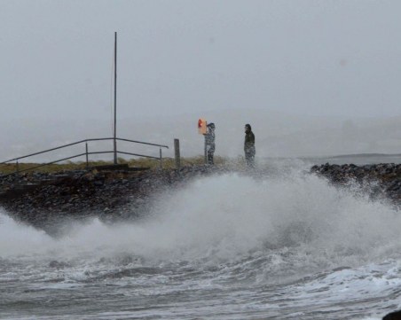 Опасност от наводнения в Англия! Ветрове до 70 мили в час връхлитат Острова