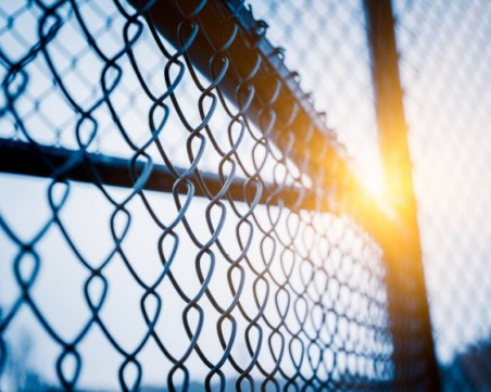 Сръбските власти: Няма да вдигаме ограда по българската граница