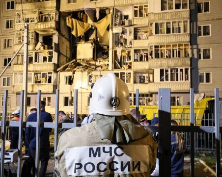 Експлозия от газова бутилка! Блок в Ярославъл е наполовина разрушен