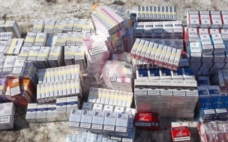 Арестуваха търговец на цигари на черно
