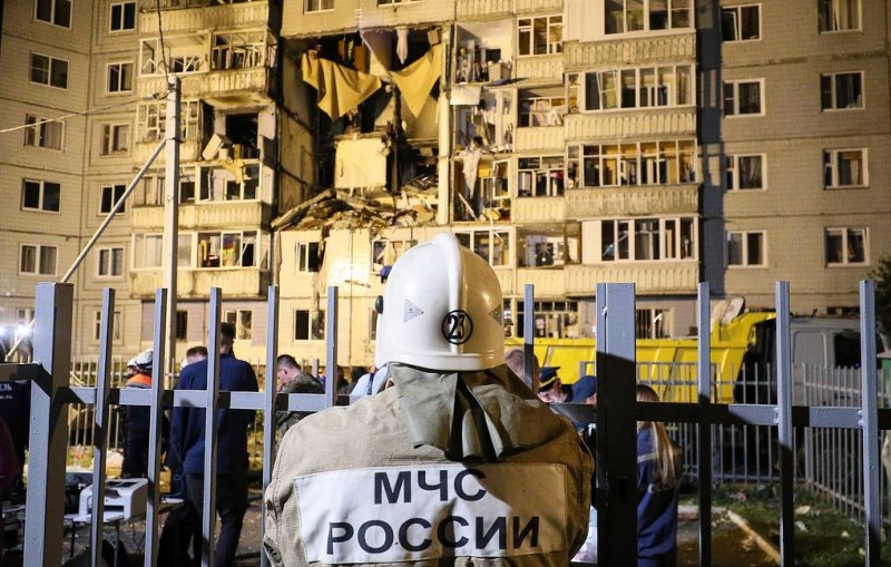 Експлозия от газова бутилка! Блок в Ярославъл е наполовина разрушен